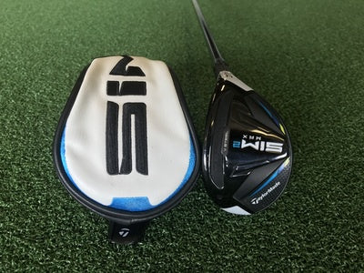 2021 TaylorMade SIM 2 Max 22° 4 Hybrid With Headcover