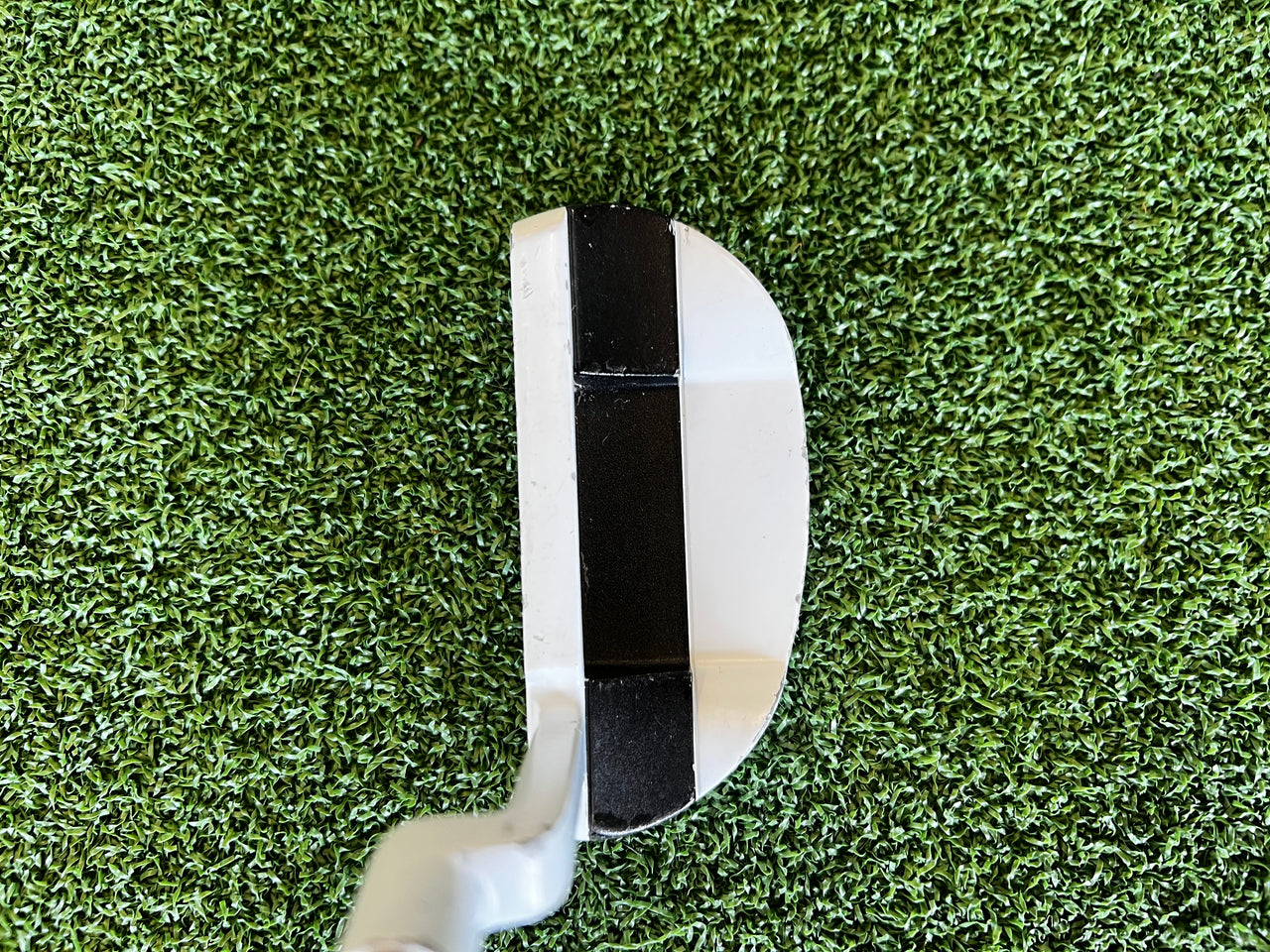 Odyssey Versa 330M White 34" Putter