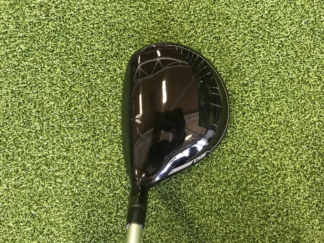 Wilson Staff D9 18° 5 Wood With Headcover *Like New*