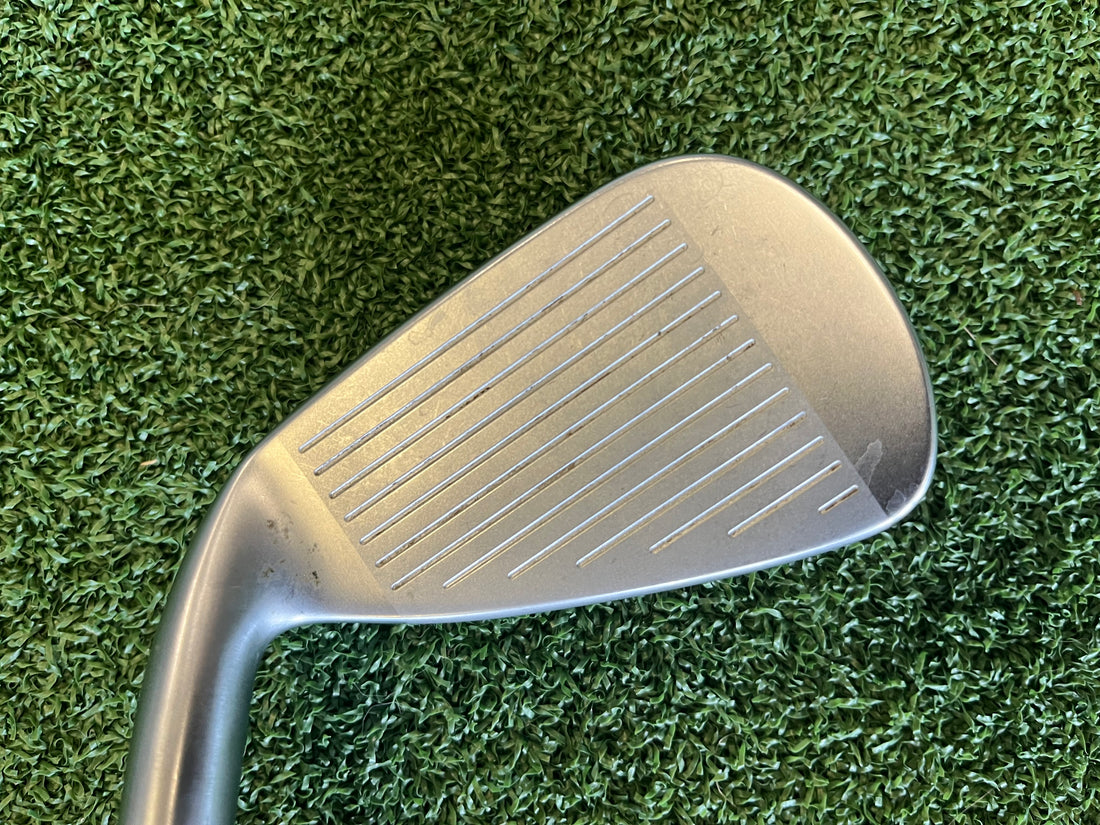 2025 Mizuno JPX 925 Hot Metal 5-9, Pw Ladies Iron Set
