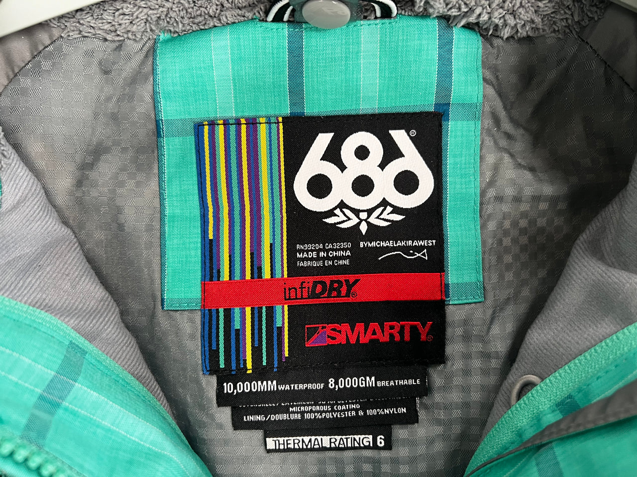 686 Womens Snow Jacket Size- Large *Excellent Condition*