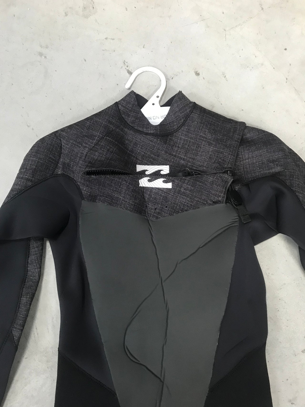 Billabong 2mm Youth Wetsuit *Excellent Condition*