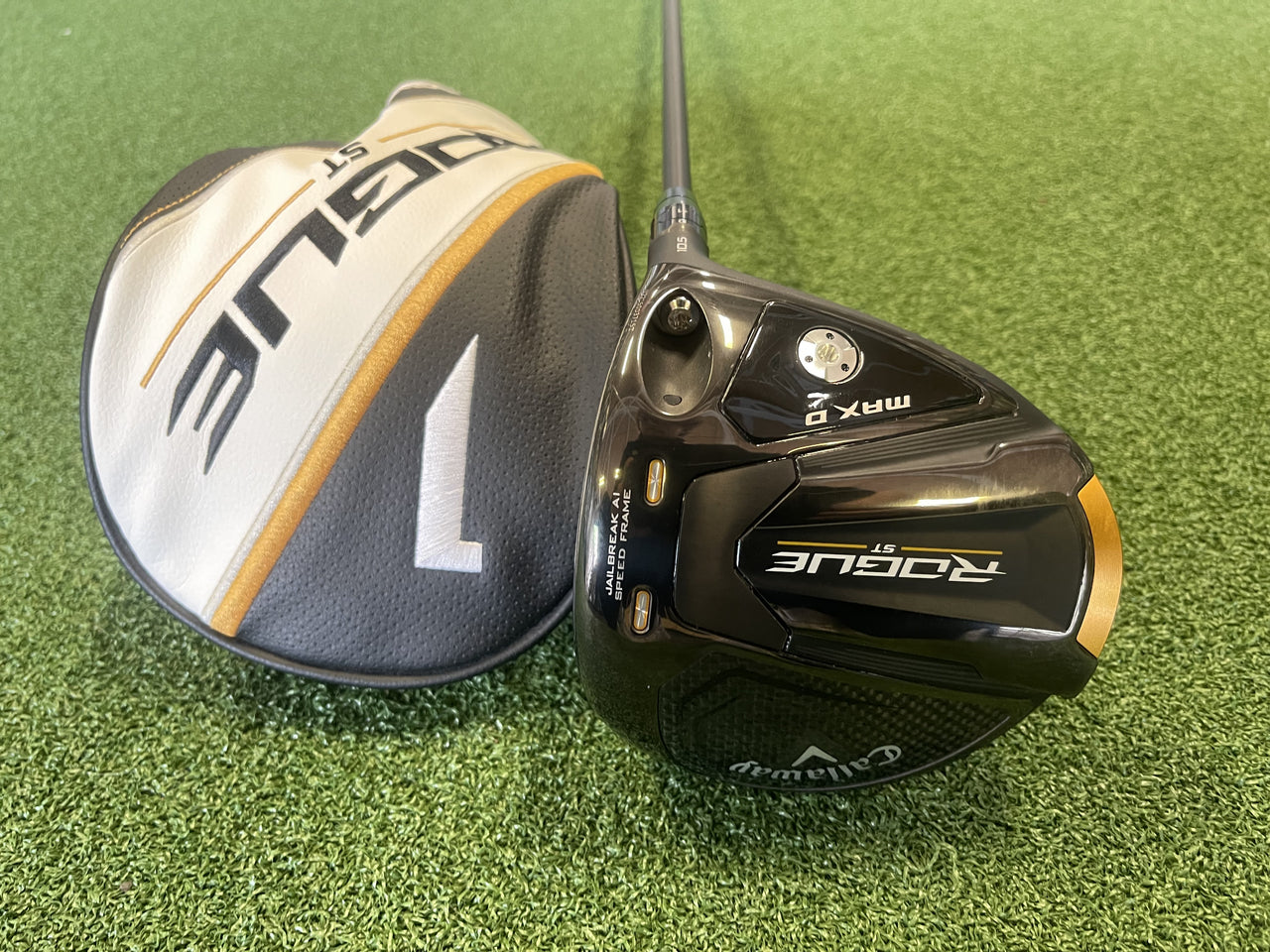 Callaway Rogue ST Max D 10.5° Driver With Headcover *Like New*