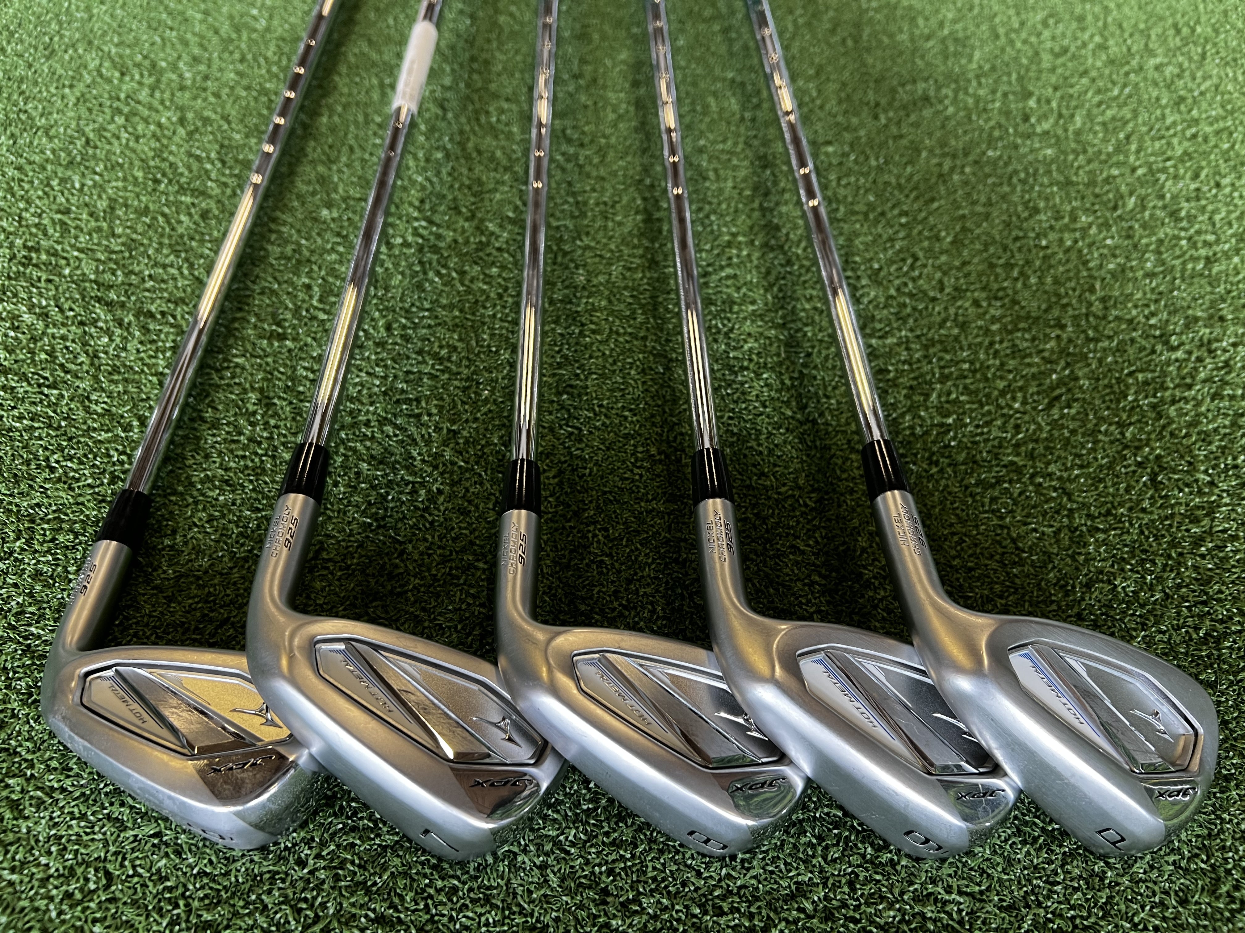 2025 Mizuno JPX 925 Hot Metal 6-9, PW Iron Set *Excellent Condition*