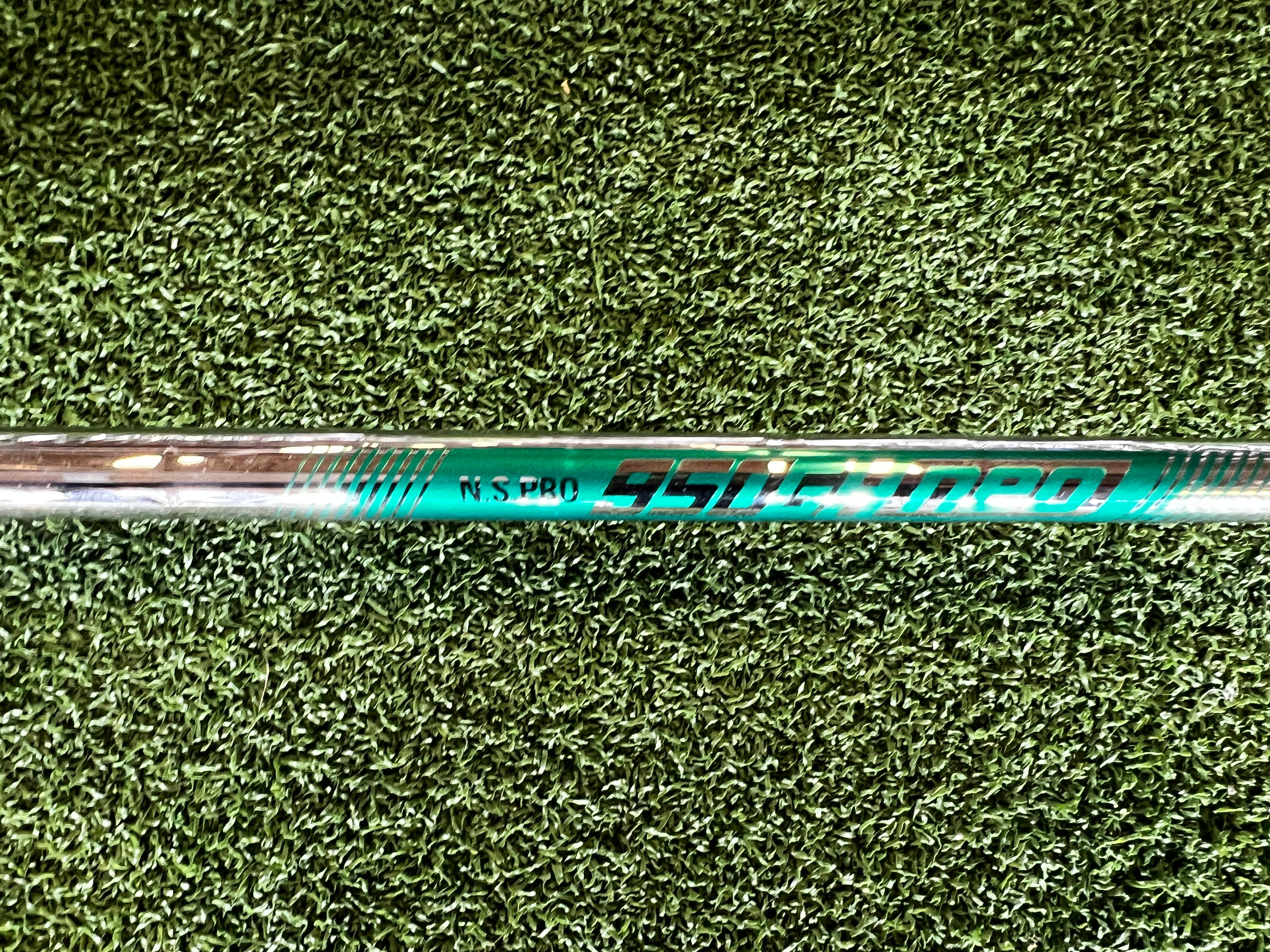 2025 Mizuno JPX 925 Hot Metal 6-9, PW Iron Set *Excellent Condition*