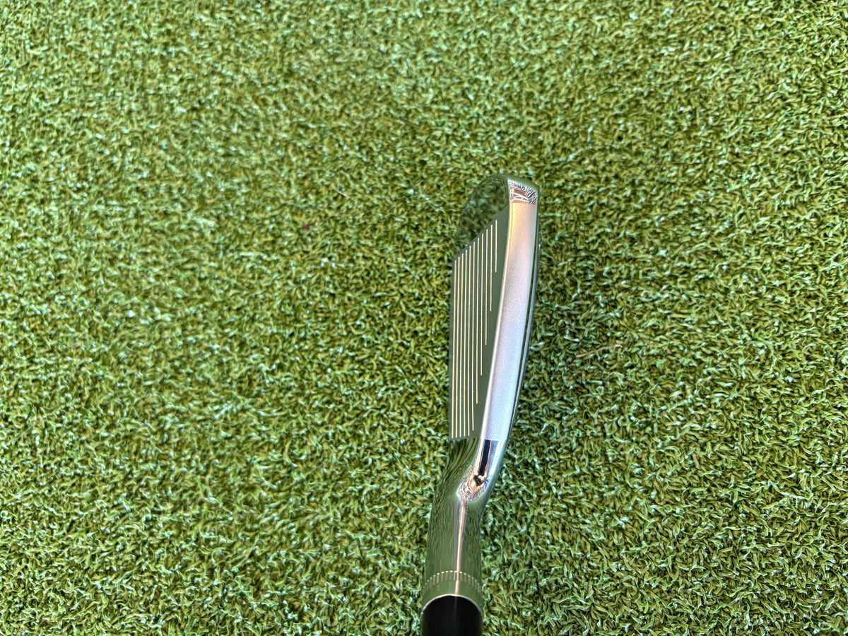Wilson Staff 18° 2 Driving Iron *Excellent Condition*