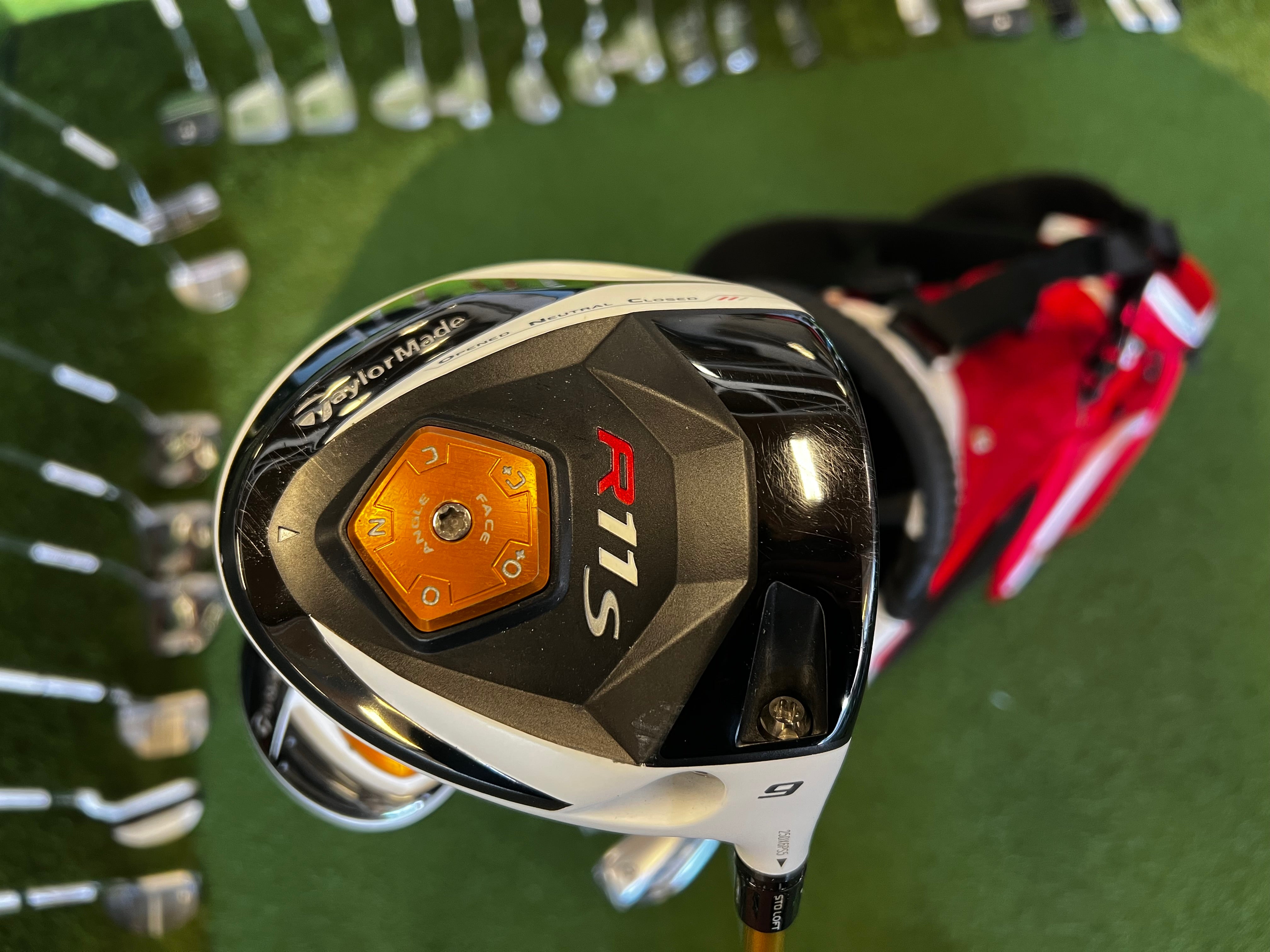TaylorMade R11 Full Set - TaylorMade R11 full set | Clubs and bag