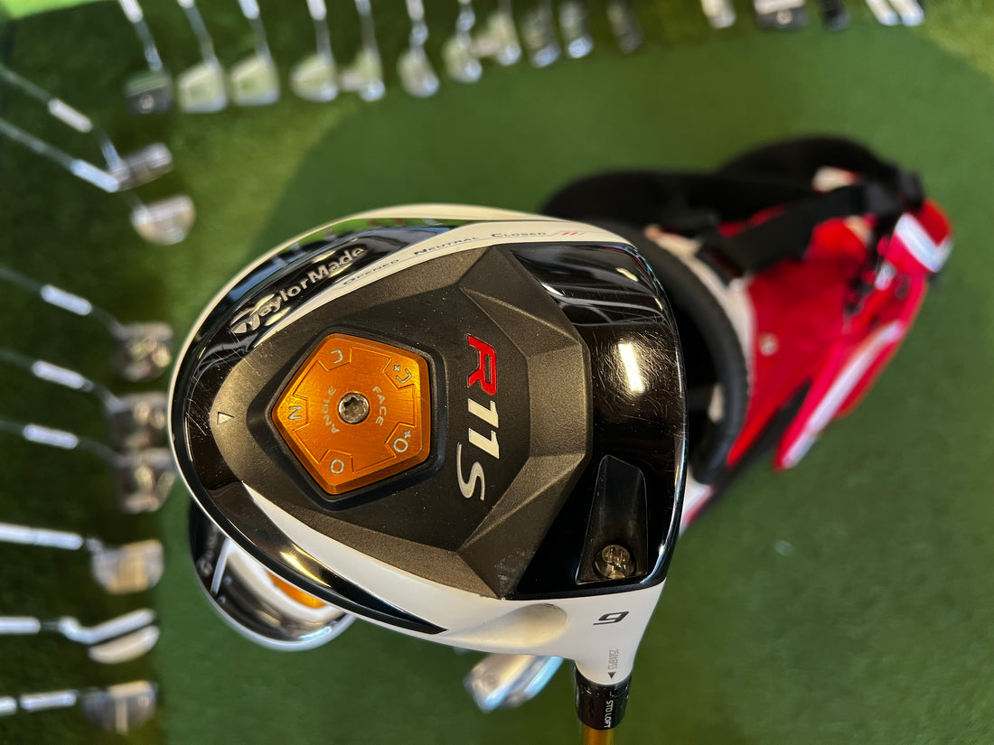 TaylorMade R11 Full Set Dexterity- R/H Flex- Stiff Condition- 7.5 Includes: TaylorMade R11 Driver With Headcover, R11 5 Wood, Burner 3 Hybrid, R11 6-9, Pw Iron Set, TaylorMade RAC 52° Wedge Cheng Sheng Stand Bag