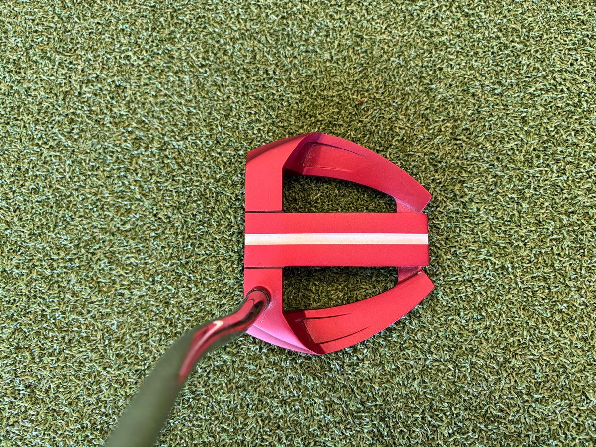 Odyssey O Works Marxman Red 31" Putter *Excellent Condition*