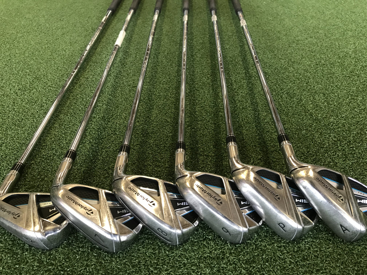 TaylorMade Sim Max 6-9, Pw, Aw Iron Set