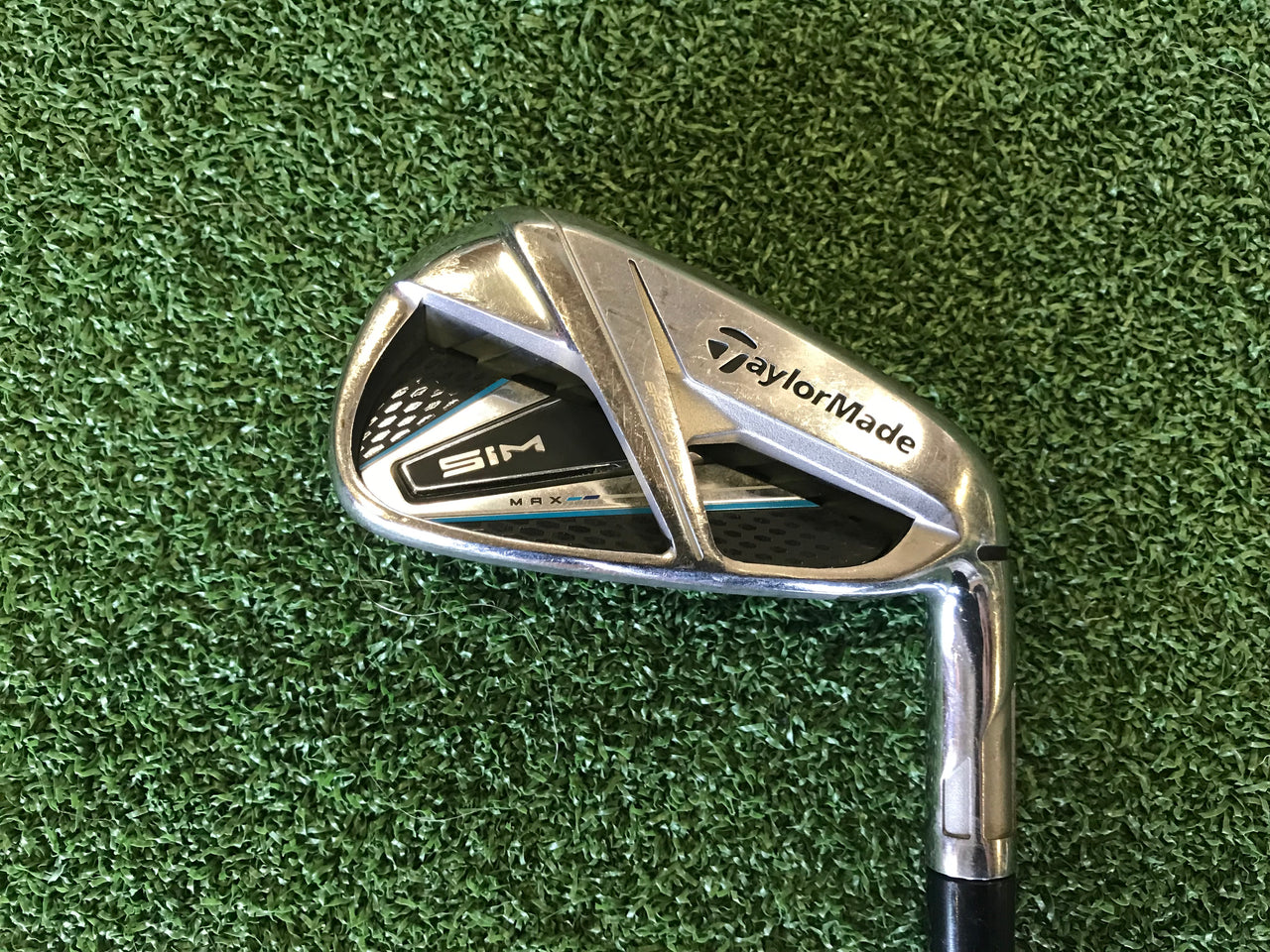 TaylorMade Sim Max 6-9, Pw, Aw Iron Set