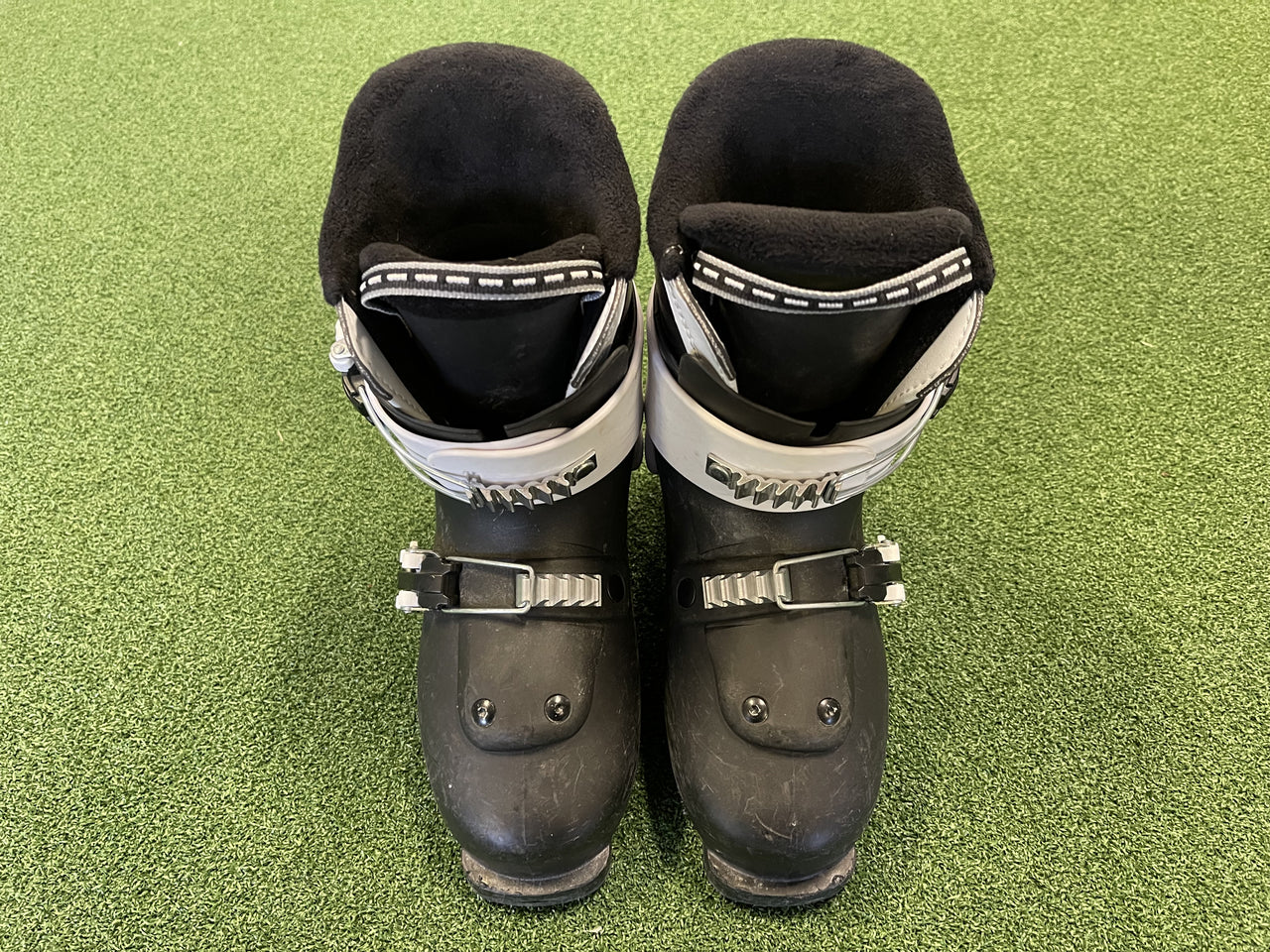 Head Z2 22-22.5cm Junior Ski Boots