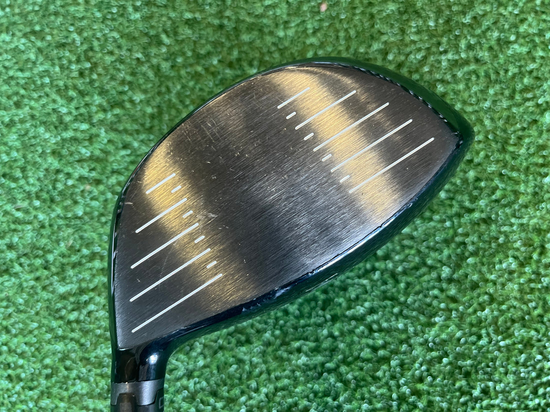 Titleist 910 D2 9.5° Driver With Headcover