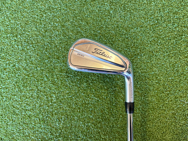 Titleist T200 7 Iron *Excellent Condition*