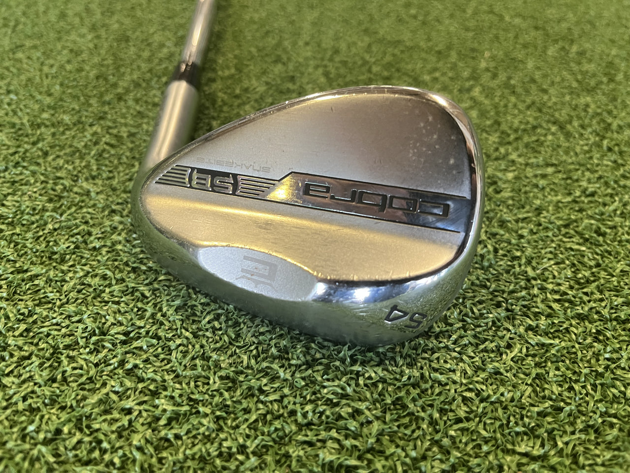 Cobra Snakebite 54° Wedge