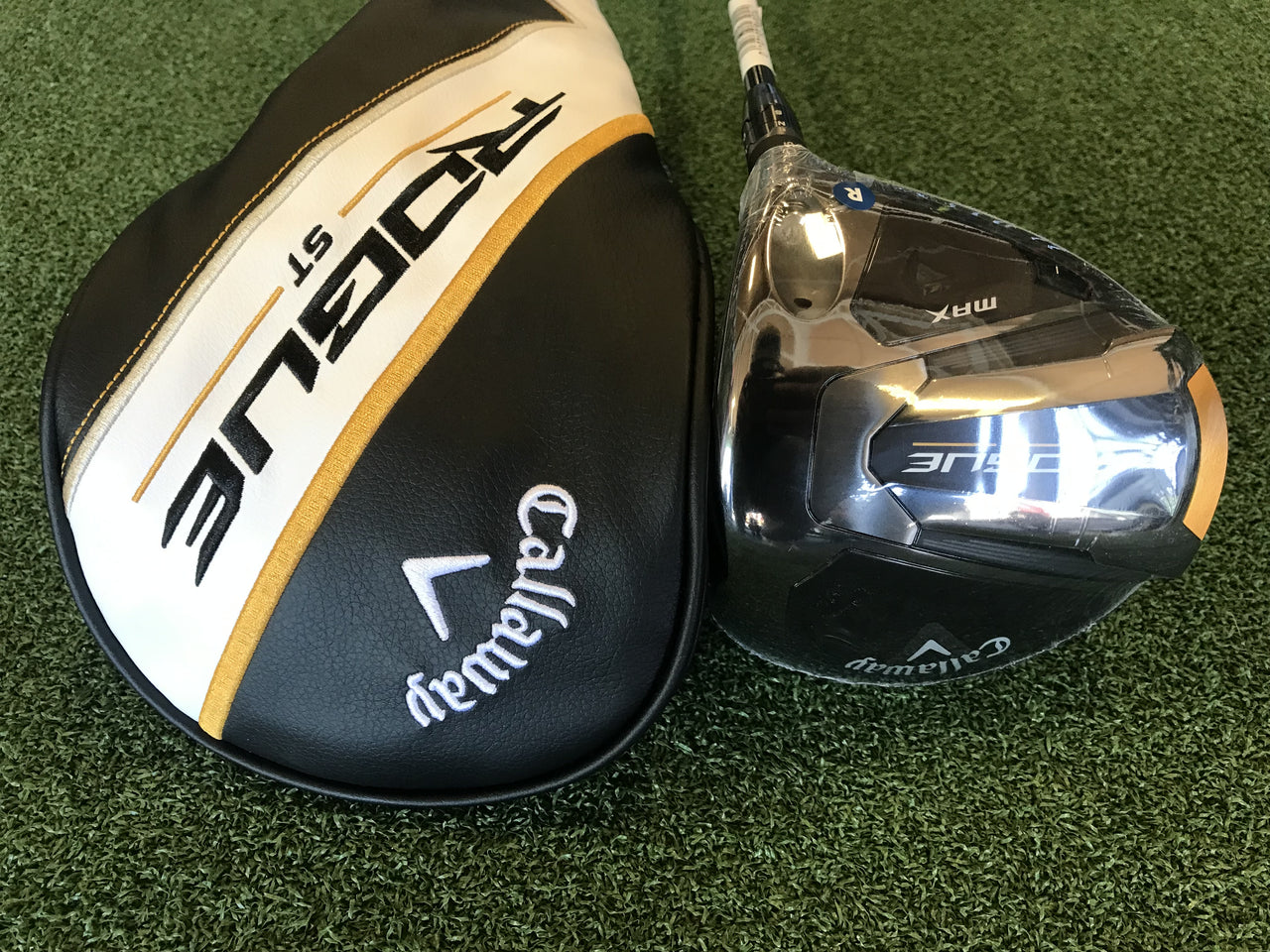 *New* 2024 Callaway Rogue ST Max 10.5° Driver With Headcover