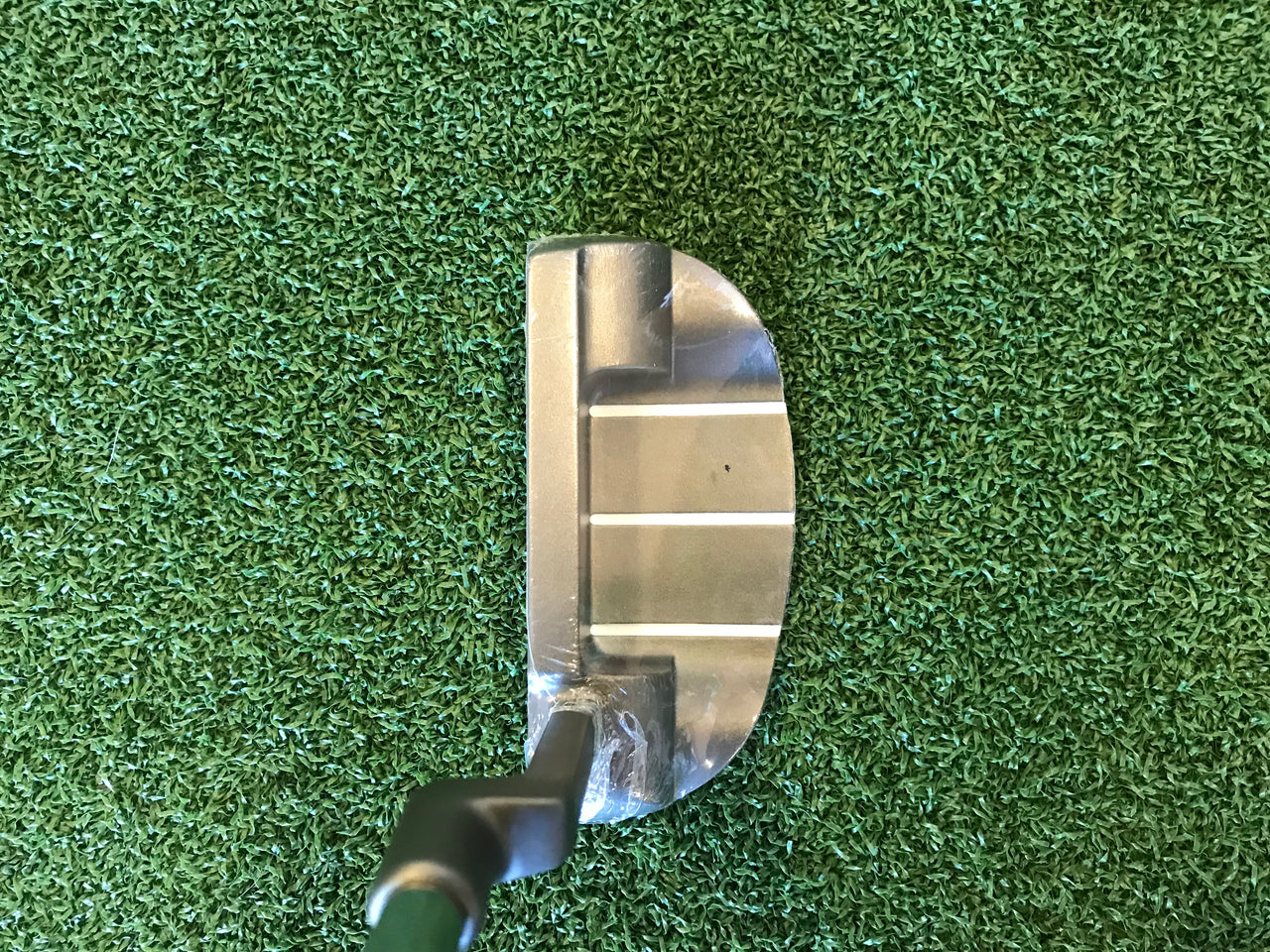 *New* Mizuno RV 33" Putter With Headcover