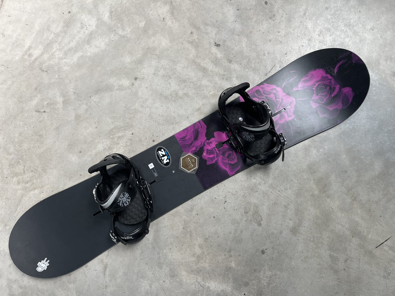 Burton Stylus 42 142cm Ladies Snowboard With Bindings *Like New*