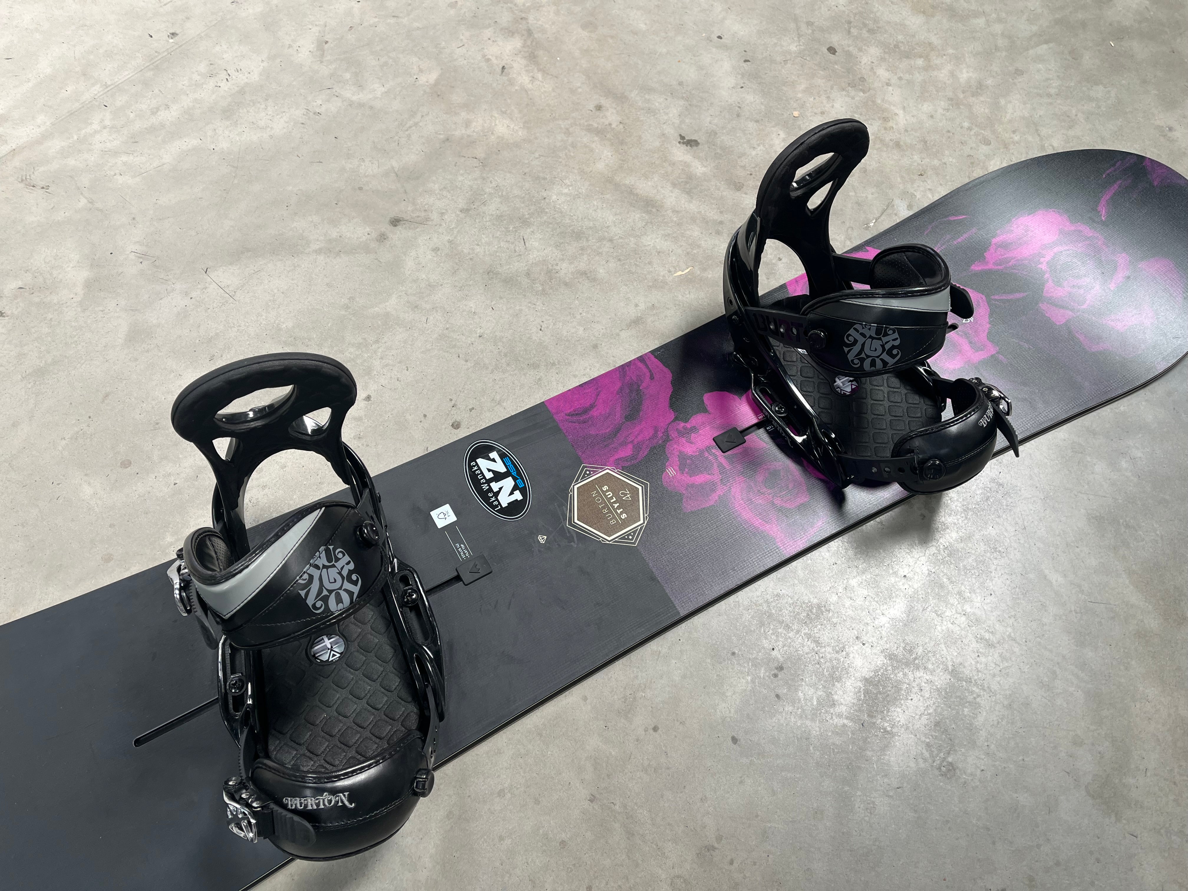 Burton Stylus 42 142cm Ladies Snowboard