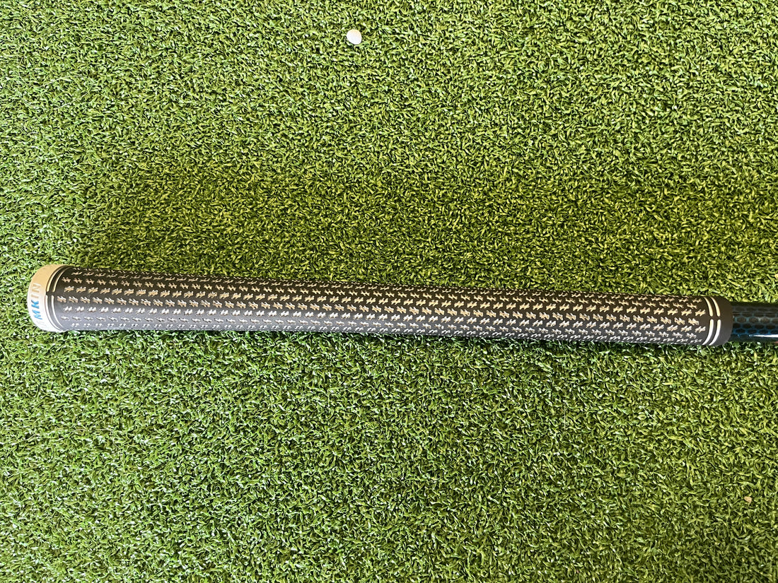 TaylorMade Sim 2 10.5° Driver With Headcover