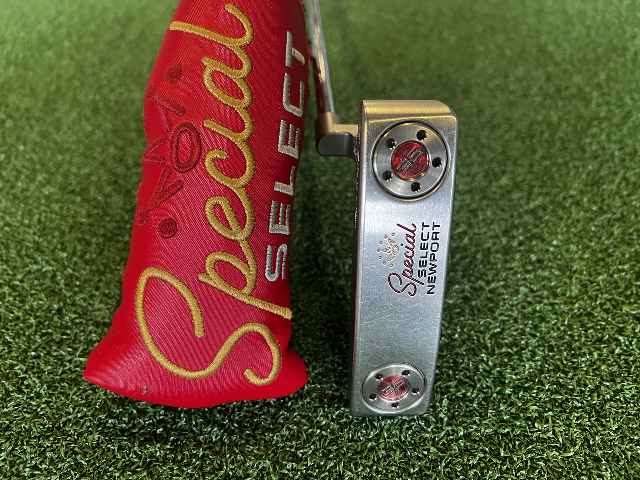 2020 Scotty Cameron Special Select Newport 34" Putter With Headcover
