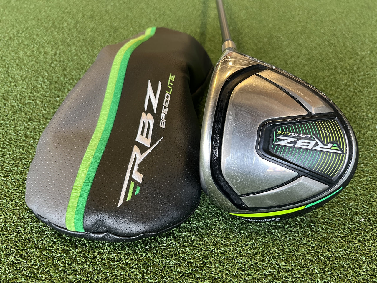 TaylorMade RBZ Speedlite 10.5° Driver With Headcover