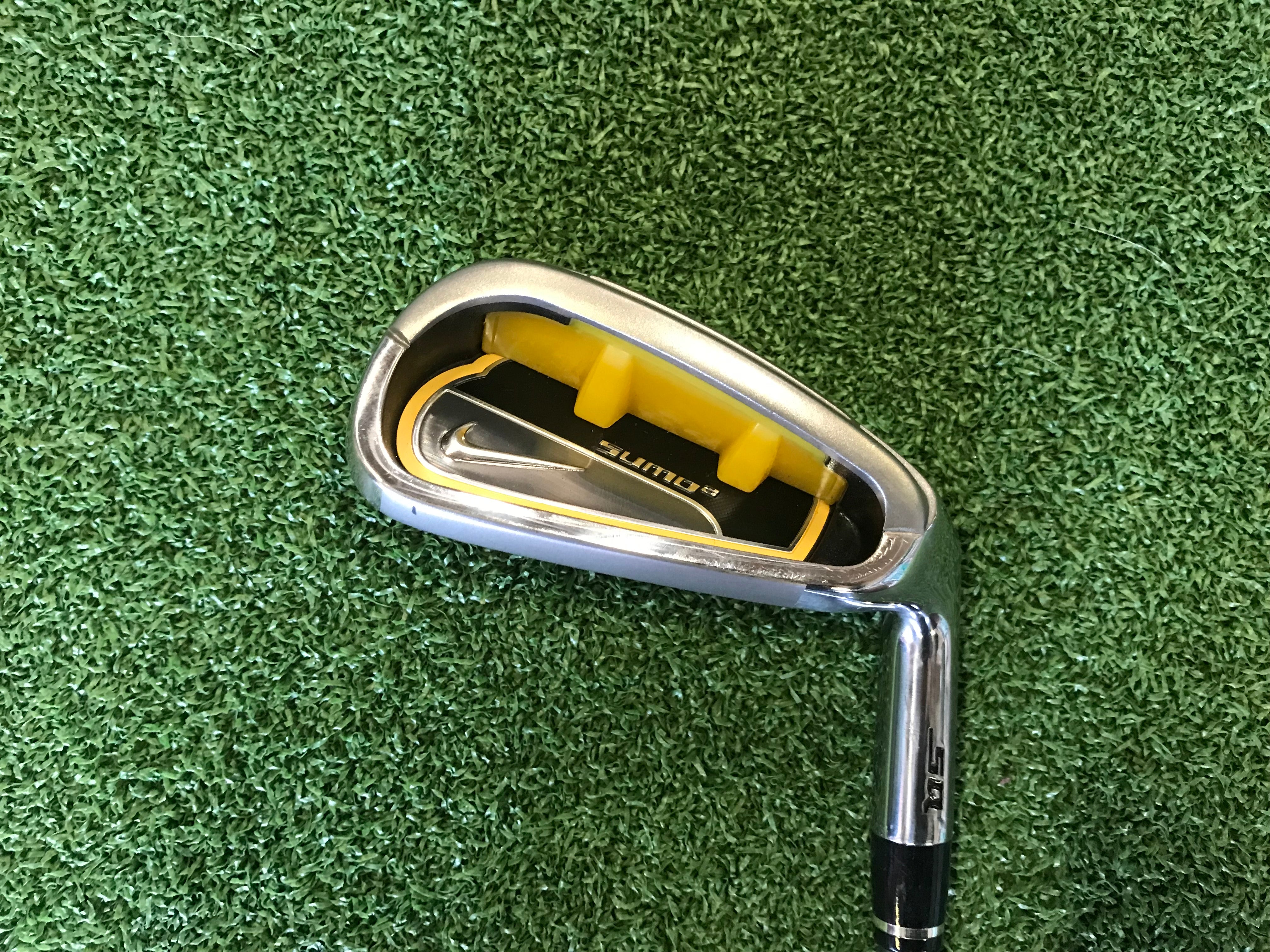 Nike Sasquatch Sumo 2 8-,9, Pw, Sw Ladies Iron Set