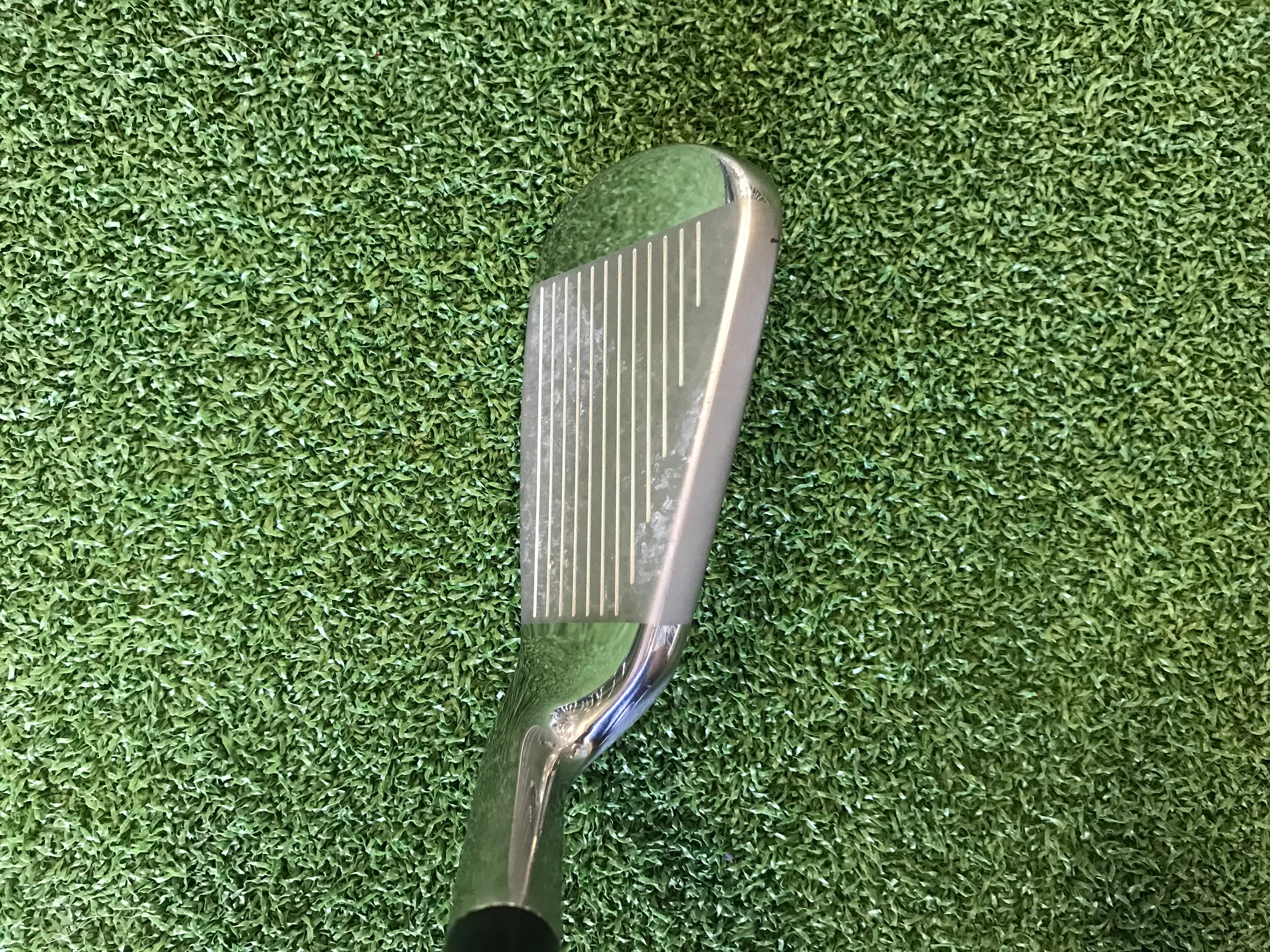 Nike Sasquatch Sumo 2 8-,9, Pw, Sw Ladies Iron Set