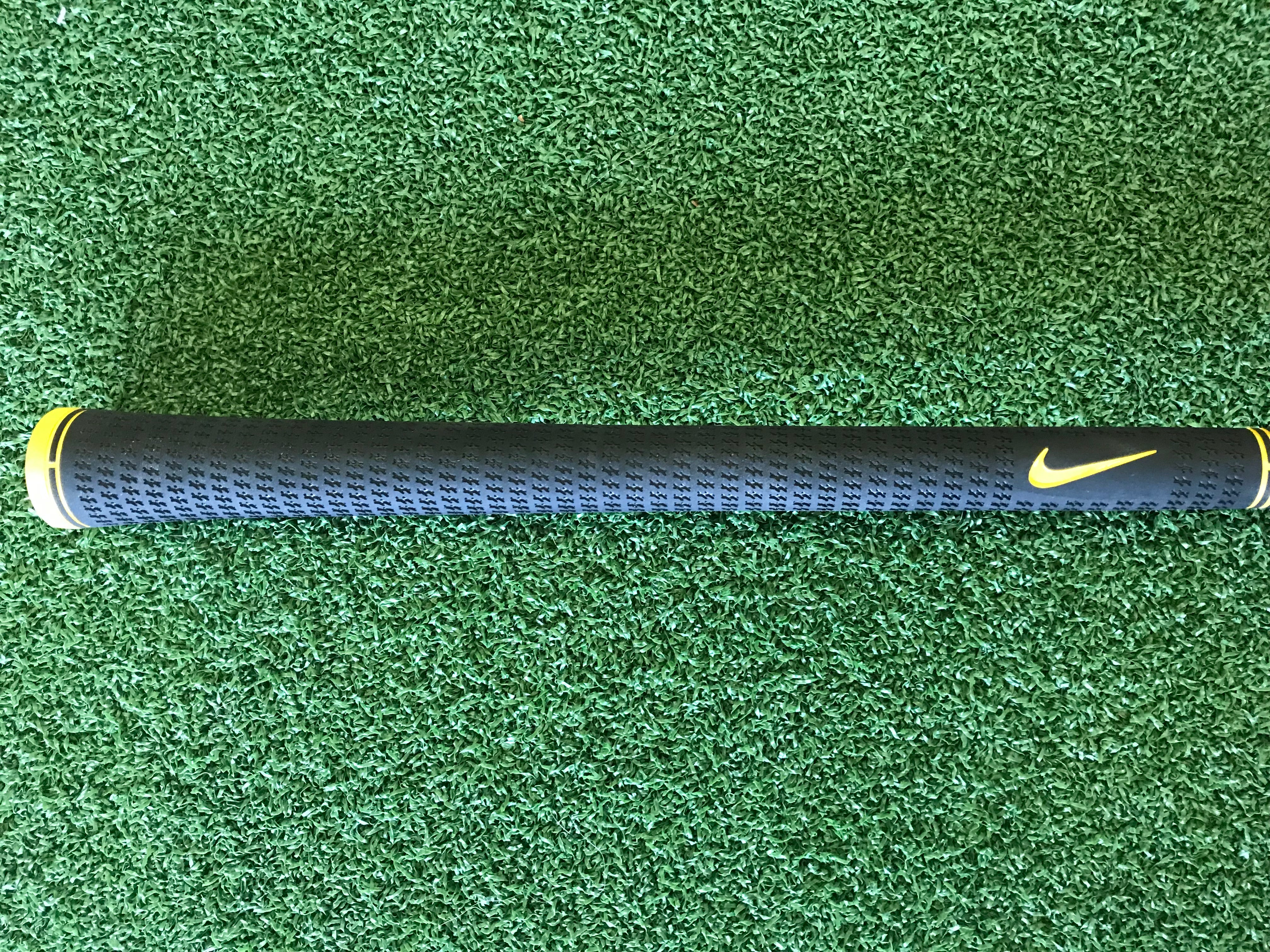 Nike Sasquatch Sumo 2 8-,9, Pw, Sw Ladies Iron Set