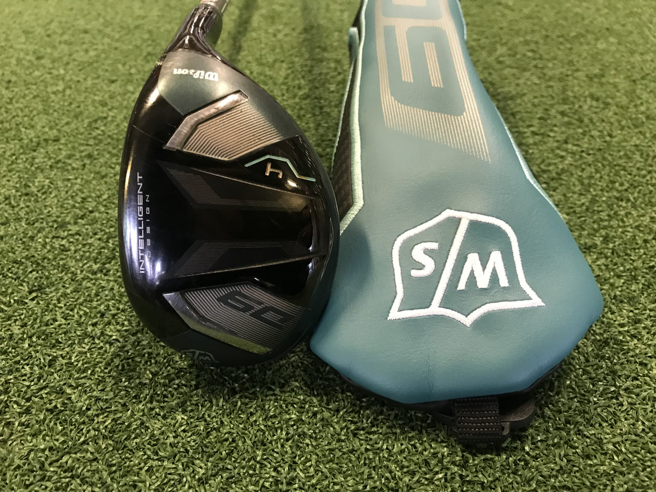2021 Wilson D9 22.5° Ladies Hybrid With Headcover