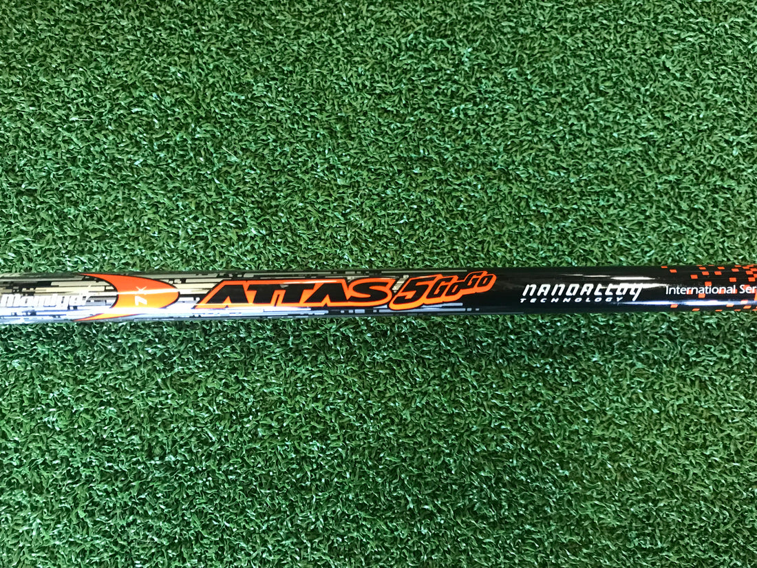 TaylorMade M5 10.5° Driver With Headcover