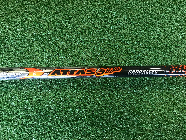 TaylorMade M5 10.5° Driver With Headcover