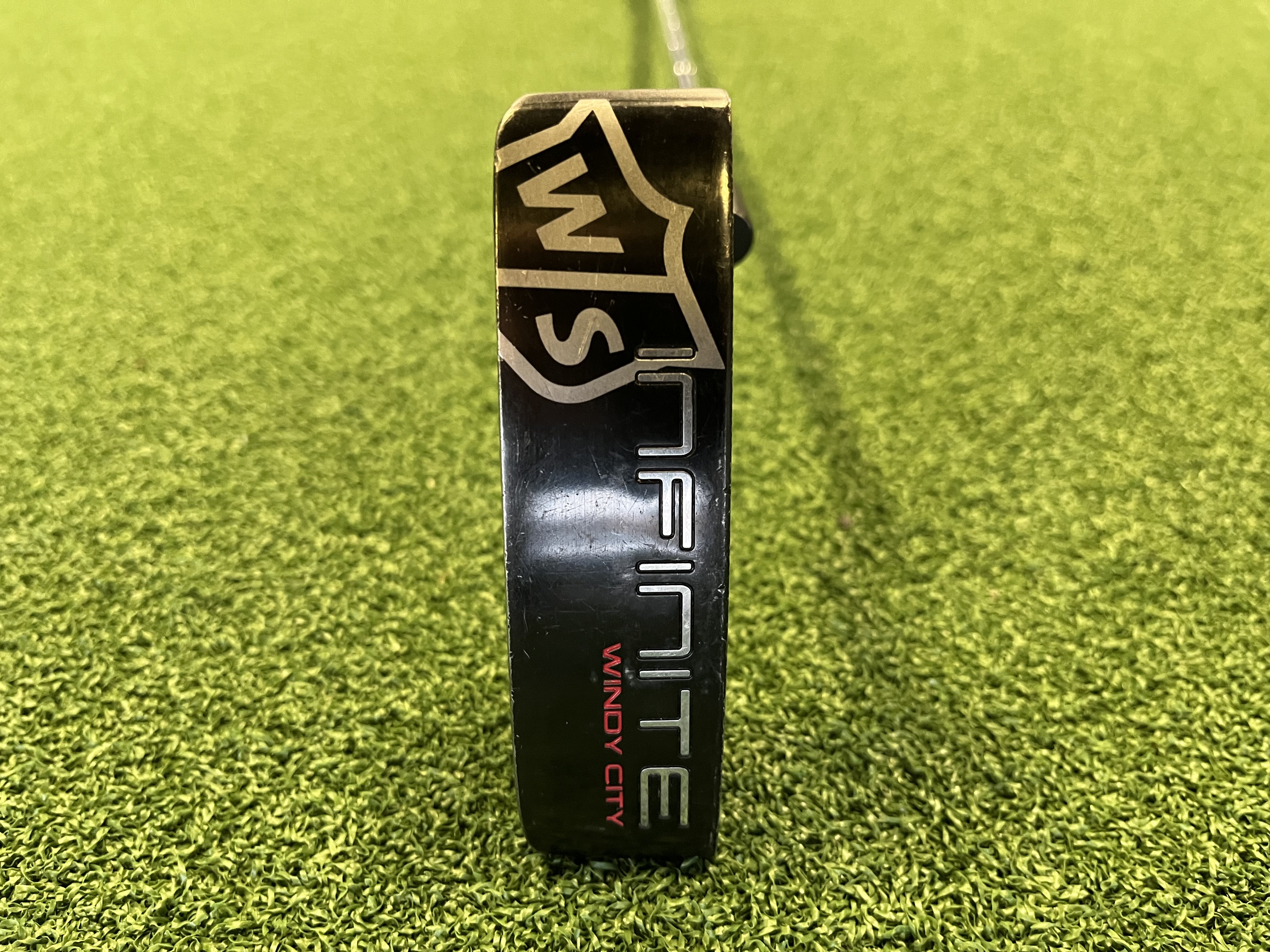 Wilson Staff Infinite Windy City 34