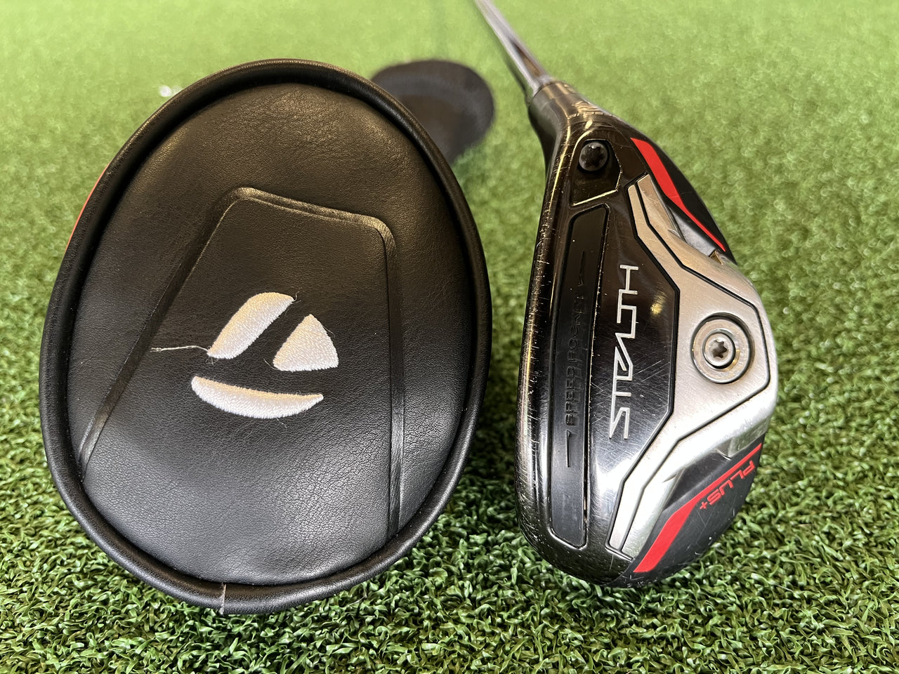 2022 TaylorMade Stealth Plus 17° 2 Hybrid With Headcover