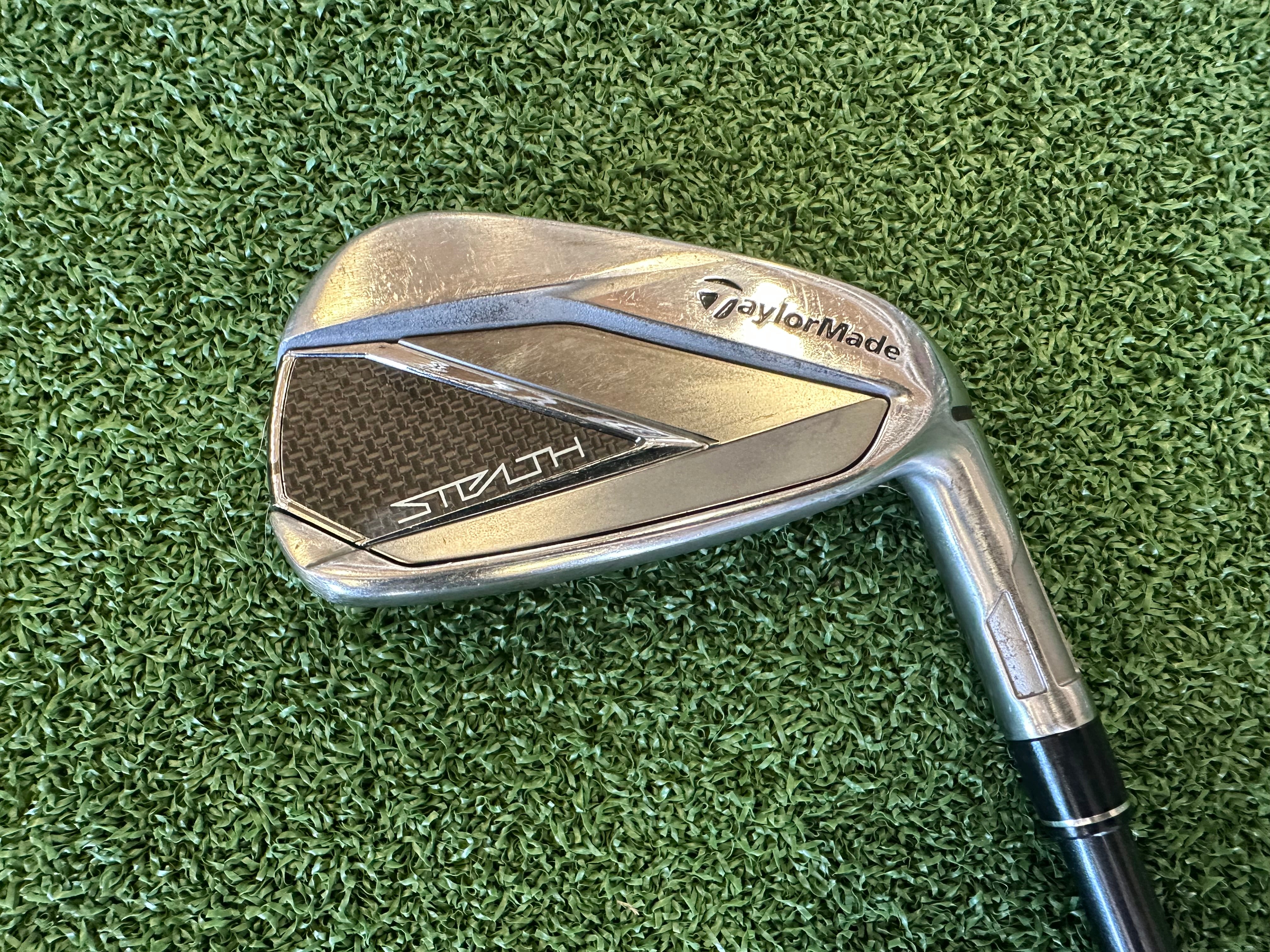 TaylorMade Stealth Iron Set - TaylorMade Stealth Iron Set | R/H
