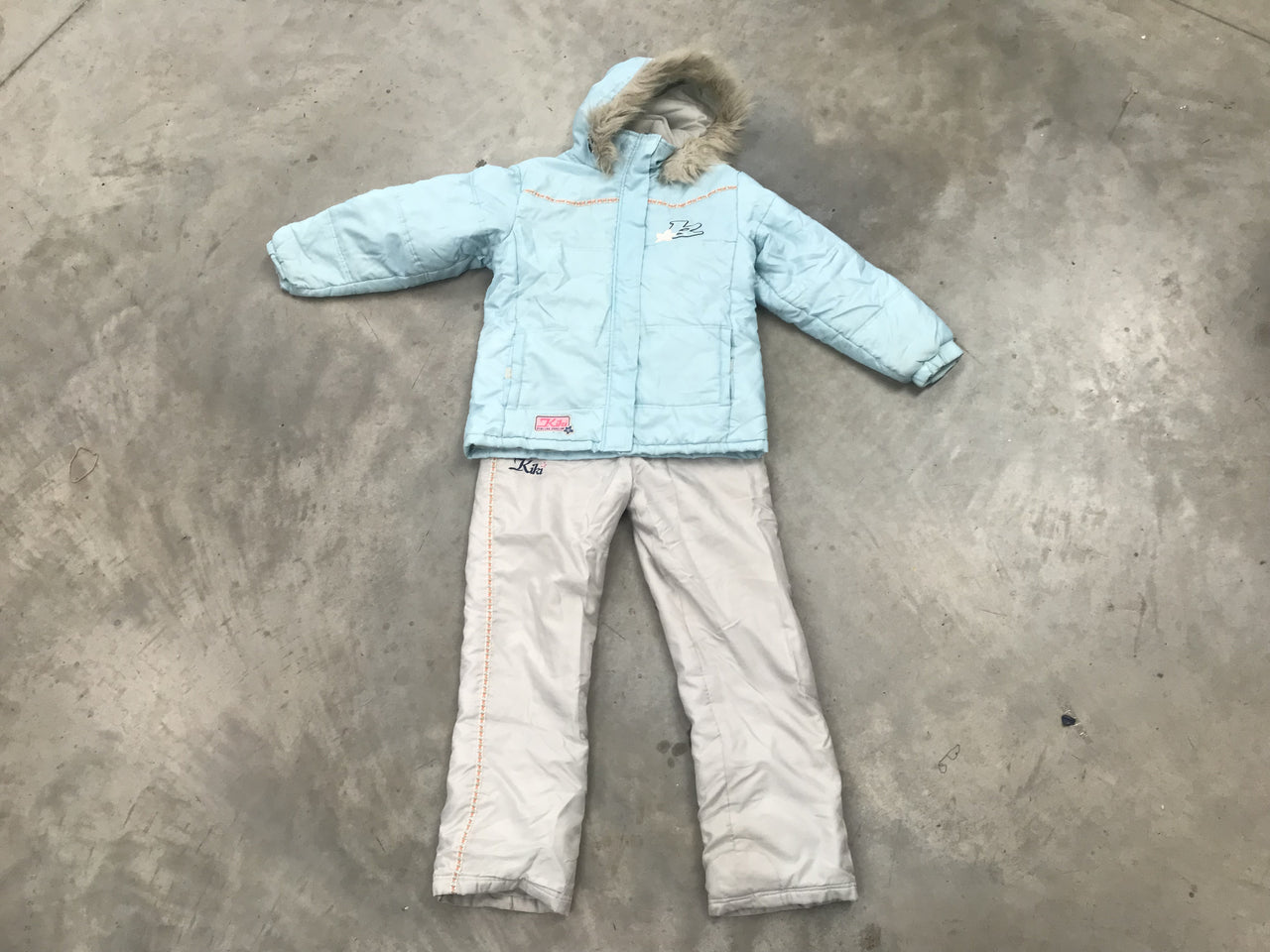 KiKi Girls Snow Jacket & Pants Size- Medium Condition- 7
