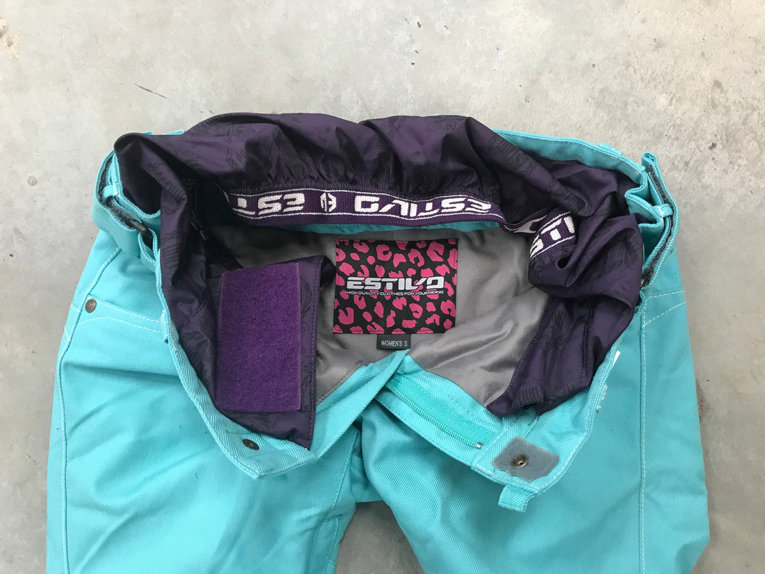 Estivo Women's Flare Snow Pants Size- Small Condition- 8