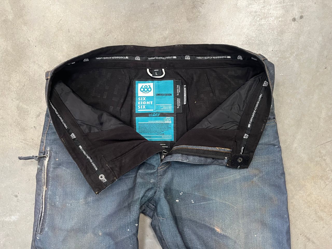 686 Limited Edition Mens Snow Pants Size- Large