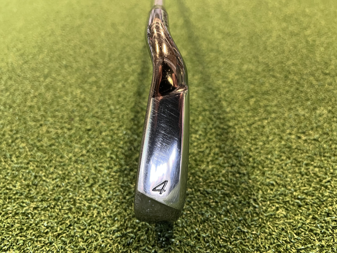 TaylorMade Burner 4 Iron Dexterity- R/H Flex- Regular Condition- 8 Shaft- Burner Superfast Grip- TaylorMade