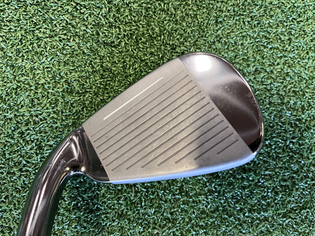 TaylorMade Burner 4 Iron Dexterity- R/H Flex- Regular Condition- 8 Shaft- Burner Superfast Grip- TaylorMade