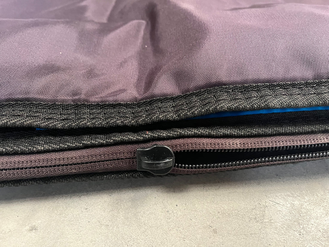 FCS 9'2 Surfboard Bag *Ripping on inside & Missing x2 Zipper Pull-Tab*