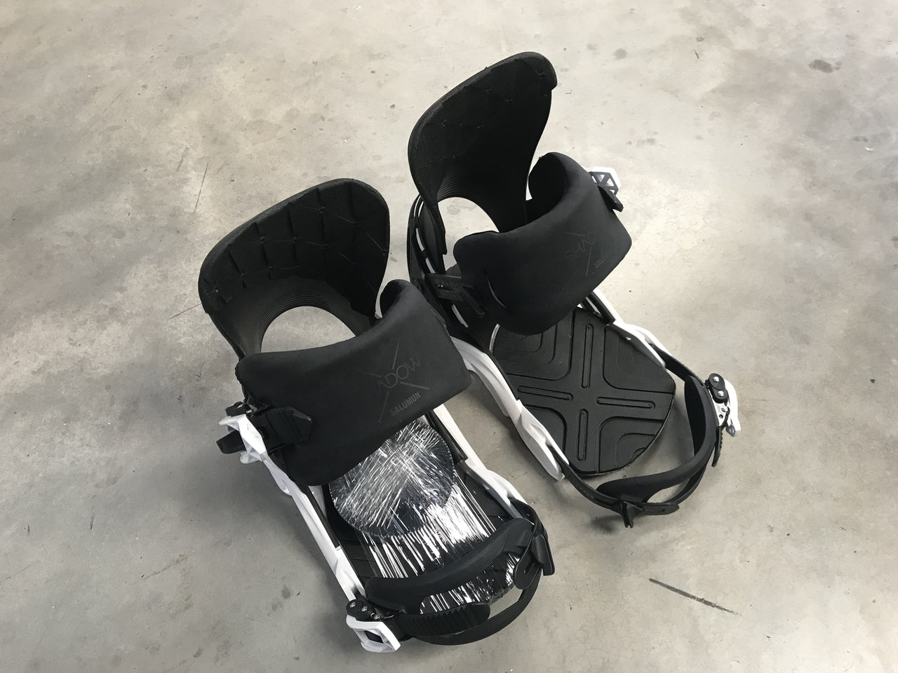 Salomon Shadow Medium Snowboard Bindings *Excellent Condition*