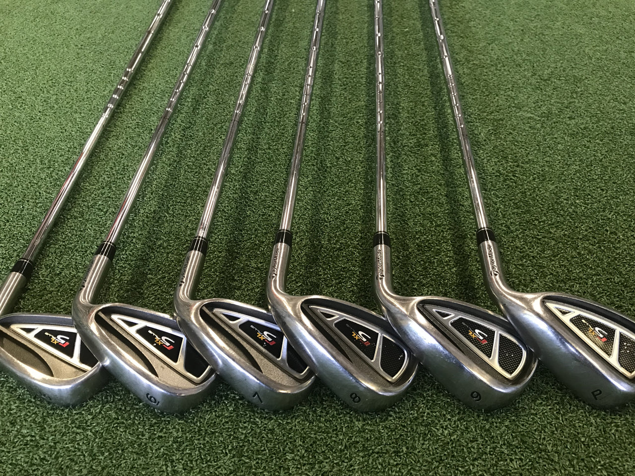 2008 TaylorMade r5 XL Plus 5-9, Pw Iron Set