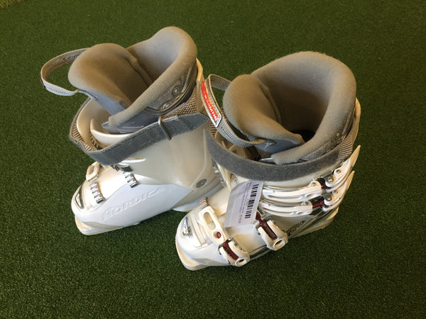 Nordica Cruise H30 22.5/23.5cm Junior/Womens Ski Boots