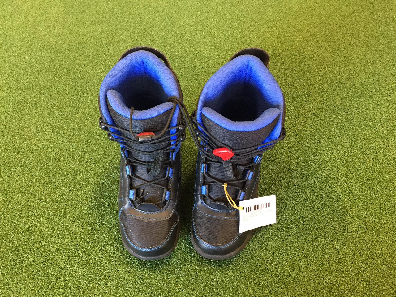 Xeres 23cm  US5  Snowboarding Boots with Speed Lacing *Excellent Condition*