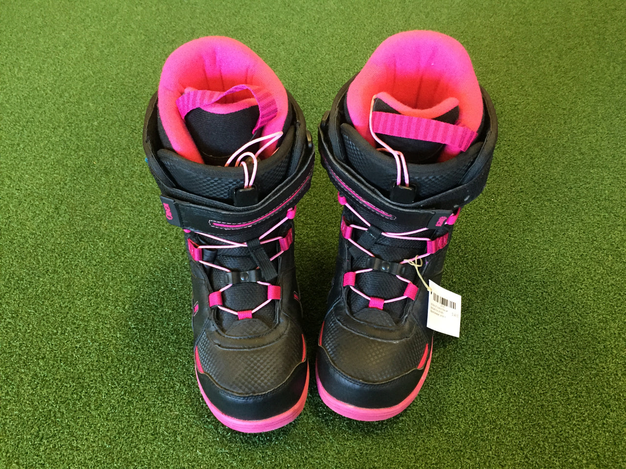 Ignio 24cm US7 Snowboard Boots with Speed Lacing *Excellent Condition*