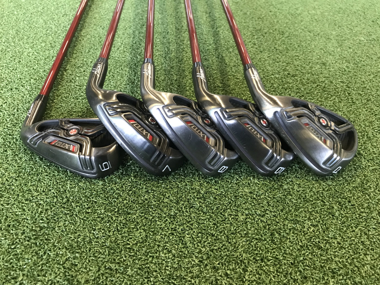 Adams XTD Cross Cavity 6-9, PW Iron Set