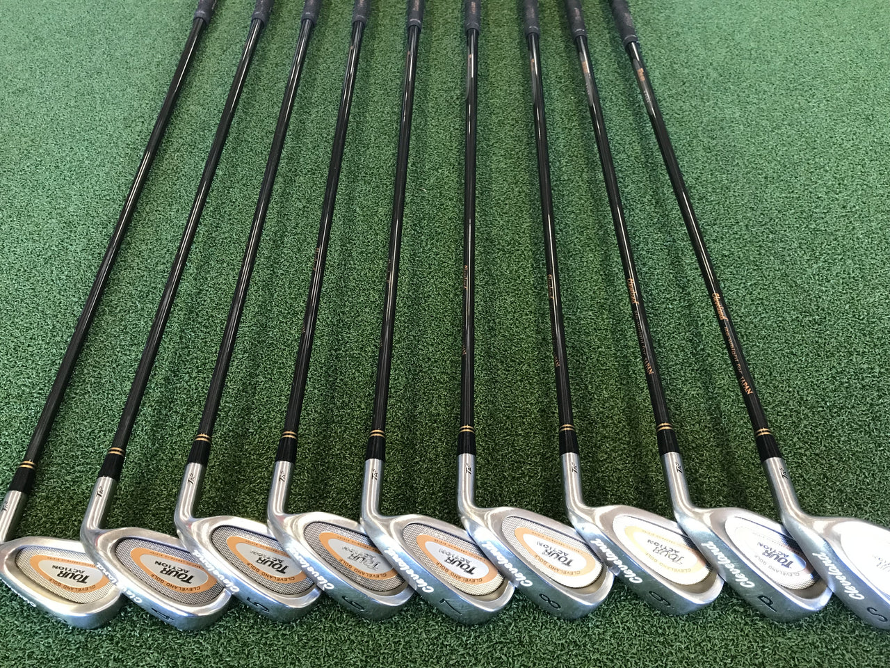 1999 Cleveland TA5 Tour Action 3-9, Pw, Sw Iron Set