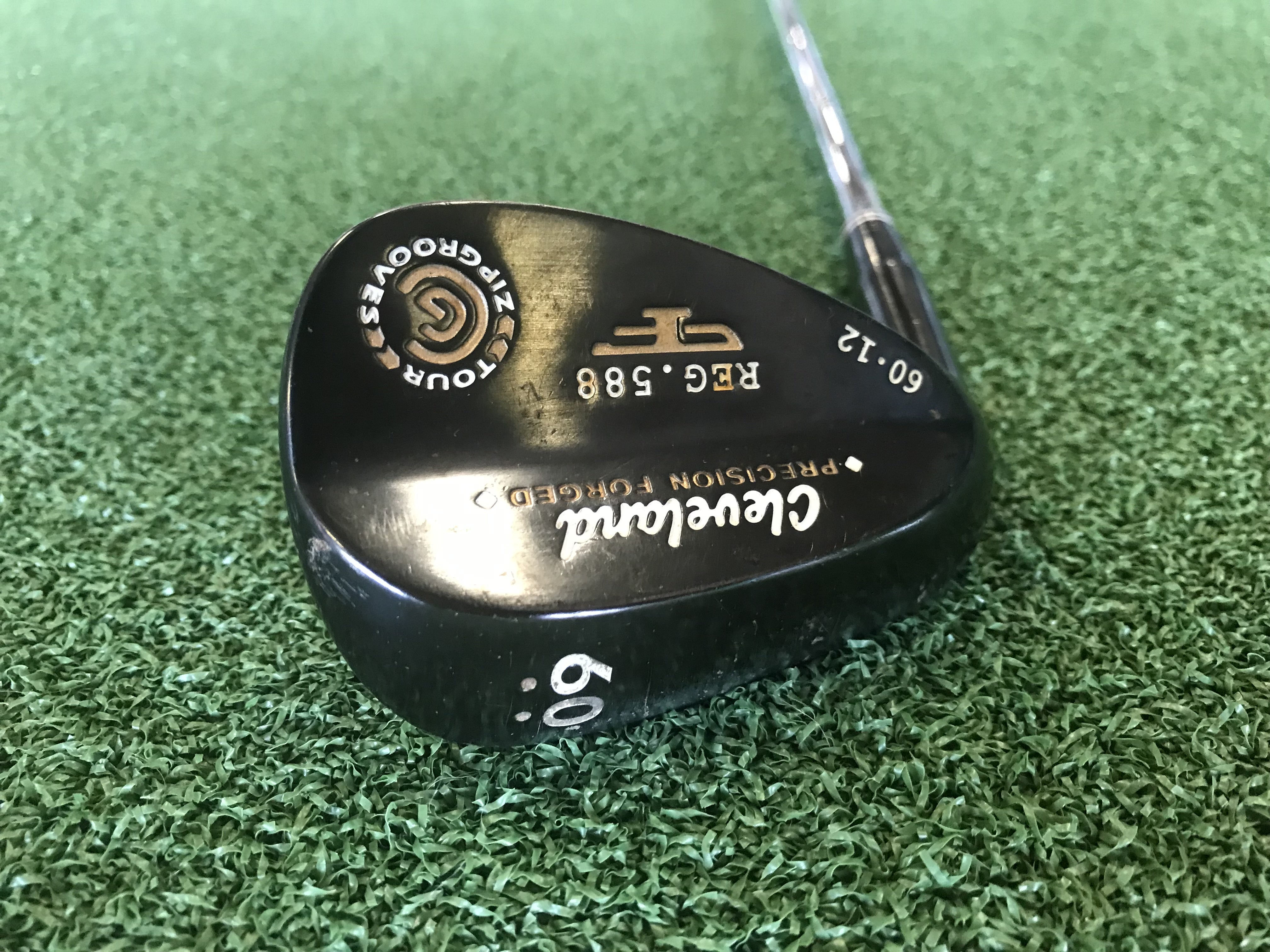 Cleveland 588 Tour Left Handed 60° Wedge