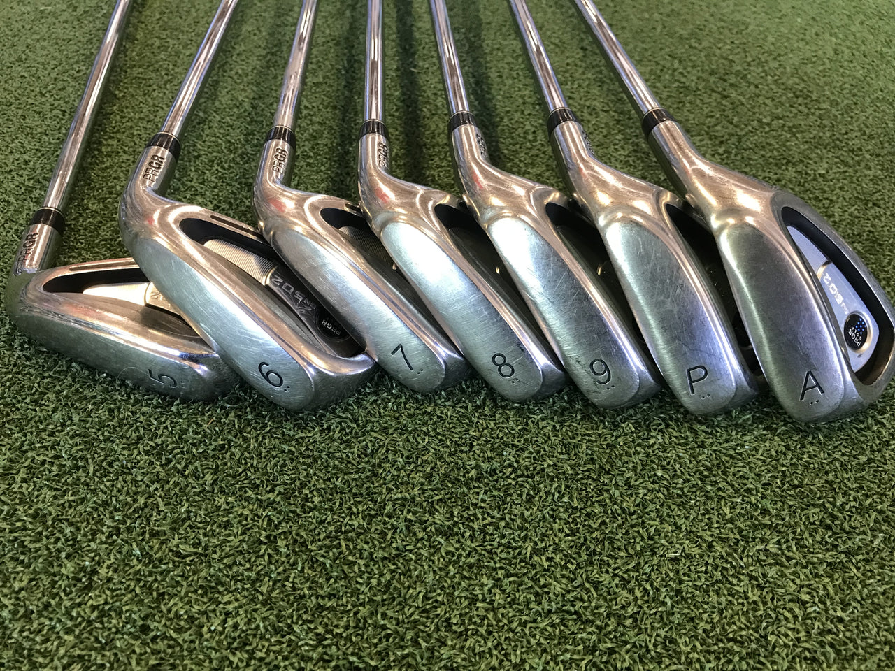 PRGR Golf GN502 5-9, Pw, Aw Iron Set